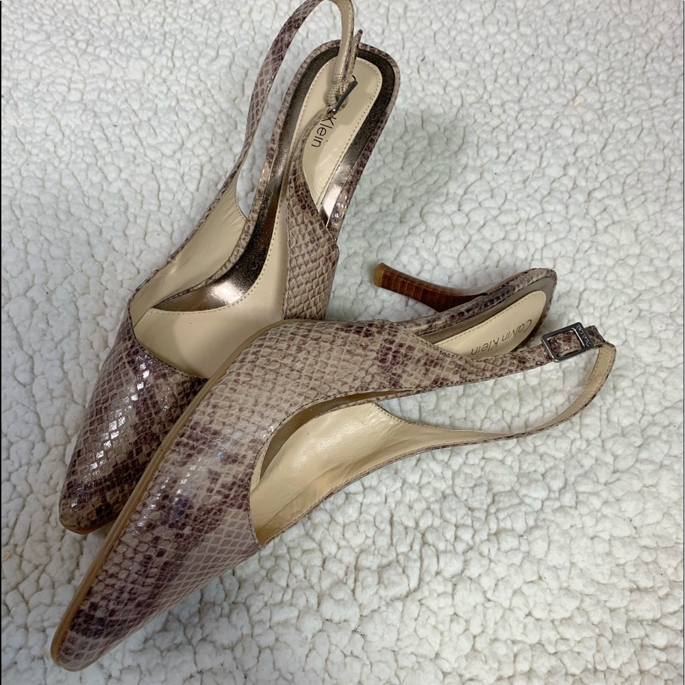 Women’s Snake Skin Calvin Klein shoe heels size 8